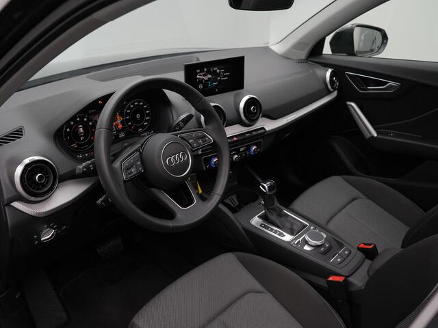 Audi Q2 35 TFSI 150 pk S-tronic Advanced edition / S-Line | Matrix LED | Pano | Stoelverwarming | Cruise | Park Assist | 18 inch