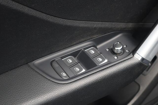 Audi Q2 35 TFSI Business edition 150PK | Trekhaak | Stoelverwarming | Na