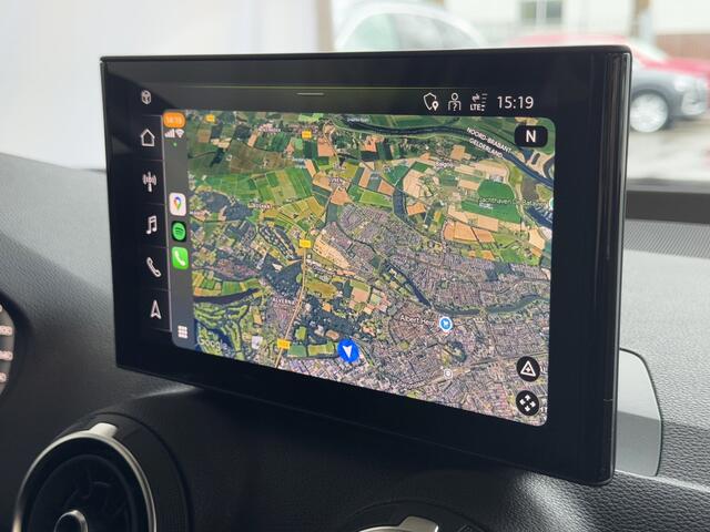 Audi Q2 35 TFSI 1.5 S EDITION FACELIFT 150 PK VIR.COCKPIT TOUCHSCREEN CARPLAY NAVI CAMERA LED STOELVERW. PDC 12/2024 "Audi rijden begint bij Topautos.nl - 20 Audi topmodellen direct op voorraad!"