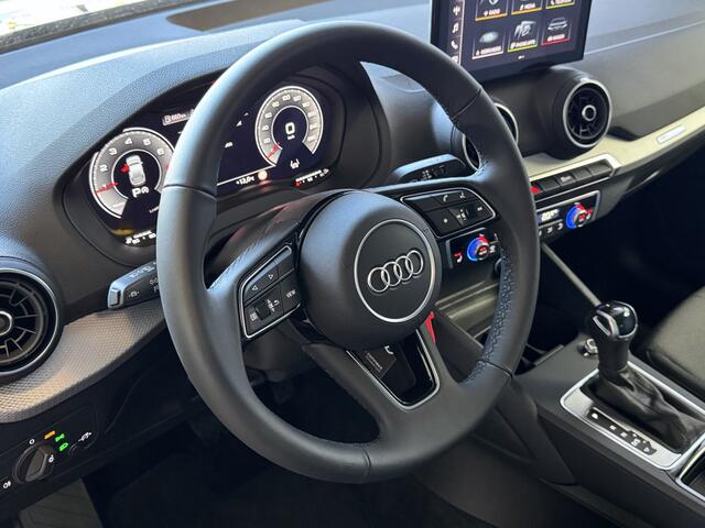 Audi Q2 35 TFSI 1.5 S EDITION FACELIFT 150 PK VIR.COCKPIT TOUCHSCREEN CARPLAY NAVI CAMERA LED STOELVERW. PDC 12/2024 "Audi rijden begint bij Topautos.nl - 20 Audi topmodellen direct op voorraad!"