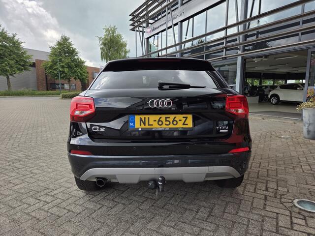 Audi Q2 116pk TFSI Design PL. | Panodak | Navi | Trekhaak