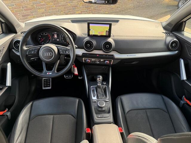 Audi Q2 35 TFSI Automaat 2x S-Line LED 19 inch