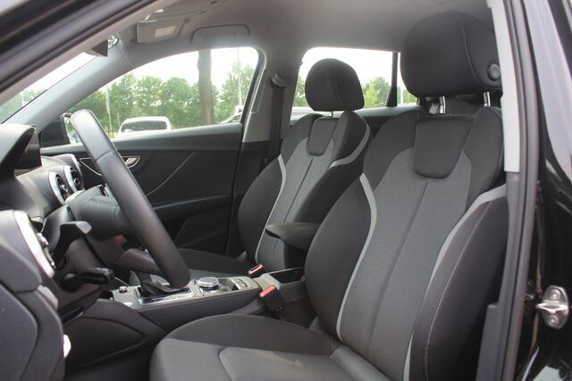 Audi Q2 35 TFSI Business Edition S-Line / Virtual Cockpit / Camera / Apple CarPlay / ACC / DAB / Keyless / 17'' / Matrix LED / Stoelverwarming / Elektr. achterklep