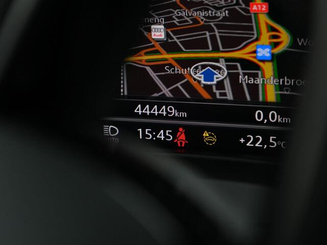 Audi Q2 35 TFSI 150 pk S-tronic S Edition / S-Line | Panoramadak | Matrix LED | Achteruitrijcamera | Navigatie | Stoelverwarming