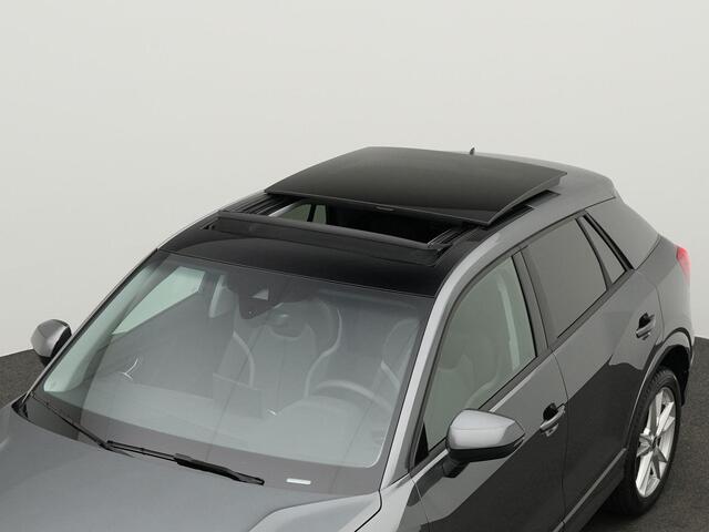 Audi Q2 35 TFSI 150 pk S-tronic S Edition / S-Line | Panoramadak | Matrix LED | Achteruitrijcamera | Navigatie | Stoelverwarming