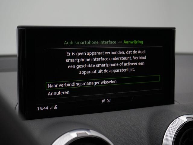 Audi Q2 35 TFSI 150 pk S-tronic S Edition / S-Line | Panoramadak | Matrix LED | Achteruitrijcamera | Navigatie | Stoelverwarming