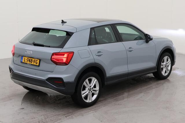 Audi Q2 30 TFSI 110pk Business Edition / Panoramadak / Virtual Cockpit / Navigatie / Camera / 17" LMV