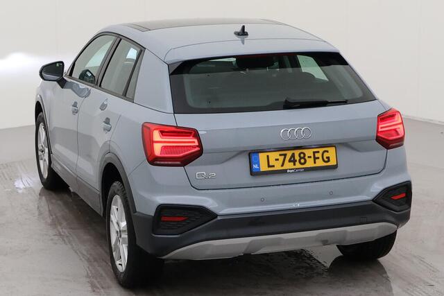 Audi Q2 30 TFSI 110pk Business Edition / Panoramadak / Virtual Cockpit / Navigatie / Camera / 17" LMV