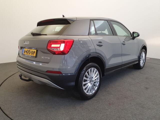 Audi Q2 30 TFSI 115pk Design Trekhaak, Panorama dak