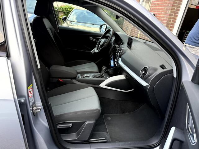 Audi Q2 35 TFSI CoD Design S-Tronic Navigatie, Stoelverwarming
