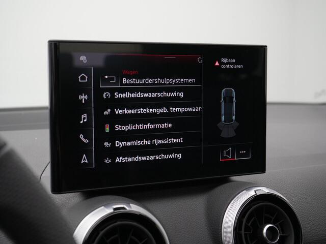 Audi Q2 35 TFSI 150 pk S-tronic S Edition / S-Line | Panoramadak | Matrix LED | Stoelverwarming | Navigatie | Carplay