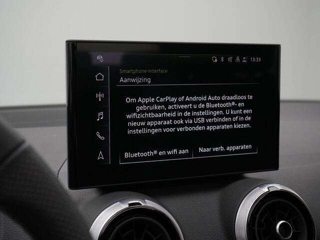 Audi Q2 35 TFSI 150 pk S-tronic S Edition / S-Line | Panoramadak | Matrix LED | Stoelverwarming | Navigatie | Carplay