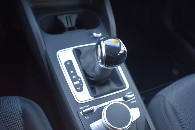 Audi Q2 35 TFSI Pro Line Automaat Stoelverwarming Parkeersensoren.