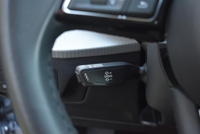 Audi Q2 35 TFSI Pro Line Automaat Stoelverwarming Parkeersensoren.