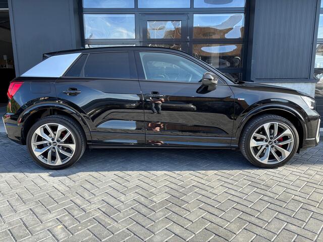 Audi Q2 35 TFSI S-line Matrix Pano Camera
