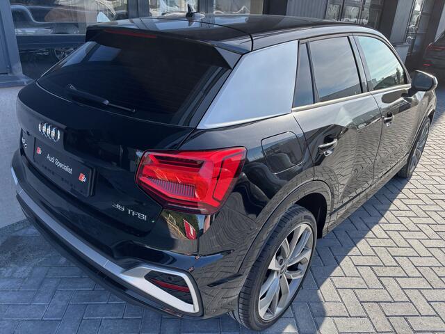 Audi Q2 35 TFSI S-line Matrix Pano Camera