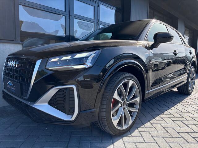 Audi Q2 35 TFSI S-line Matrix Pano Camera