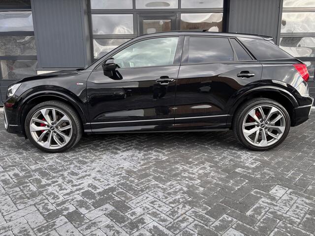 Audi Q2 35 TFSI S-line Matrix Pano Camera