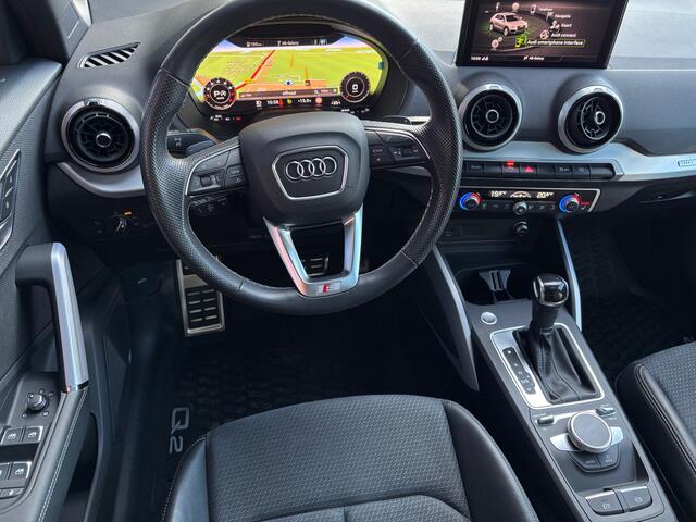 Audi Q2 35 TFSI S-line Matrix Pano Camera