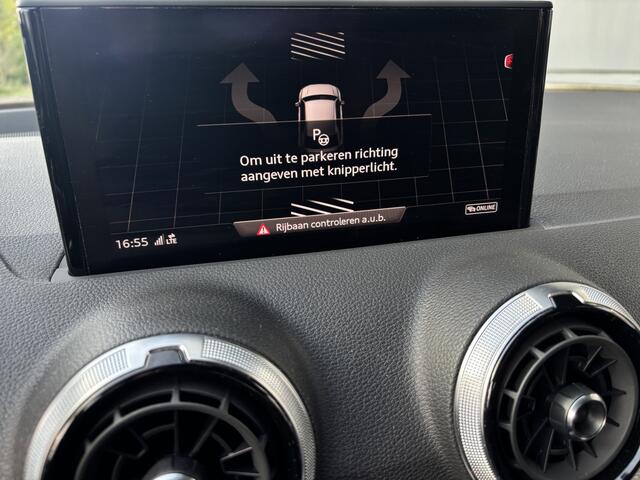 Audi Q2 35 TFSI S-line Black Edition