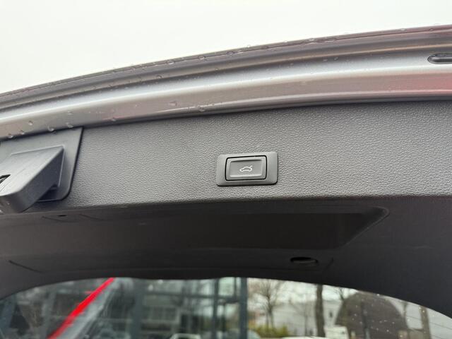 Audi Q2 35 TFSI S Edition AUT.| DIG. DASH| STOELVERWARMING| LEER| ELEKTRISCHE ACHTERKLEP| TREKHAAK|