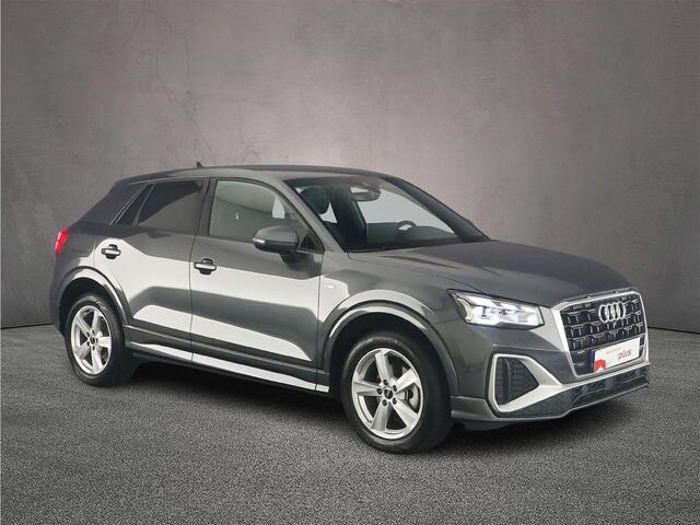 Audi Q2 35 TFSI S Edition | Achteruitrijcamera | Matrix-led | ACC | Ambient lichting | Parking |