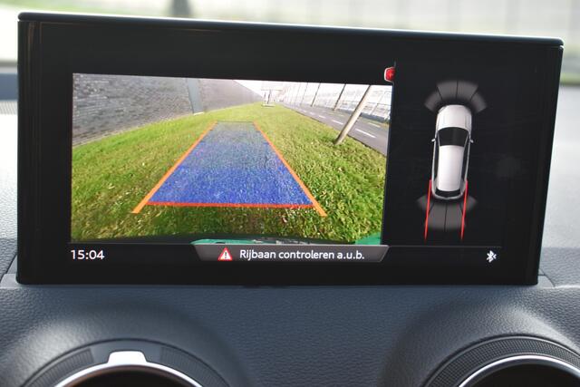 Audi Q2 35 TFSI Advanced edition Automaat Apple CarPlay Black edition