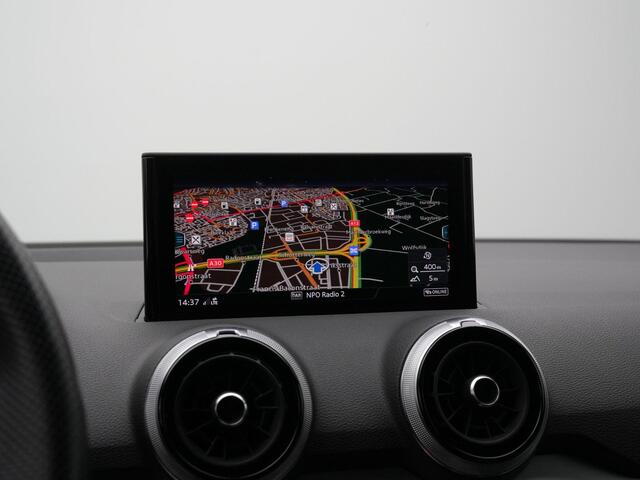 Audi Q2 35 TFSI 150 pk S-tronic S Edition / S-Line | Matrix LED | Achteruitrijcamera | Stoelverwarming