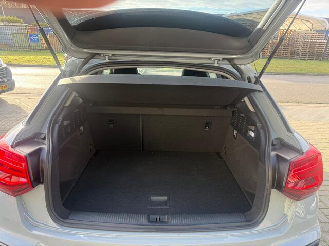 Audi Q2 35 TFSI Business Edition | 2E EIGENAAR | 12MND GARANTIE | 150PK | CAMERA | NAVI | LED | STOELVERWARMING | TREKHAAK |