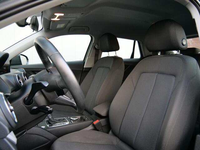 Audi Q2 35 TFSI CoD Sport 150 Pk Automaat Navigatie / Camera / Keyless / Stoelverwarming / Trekhaak