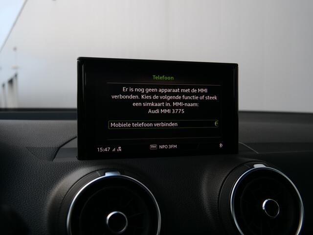 Audi Q2 35 TFSI CoD Sport 150 Pk Automaat Navigatie / Camera / Keyless / Stoelverwarming / Trekhaak