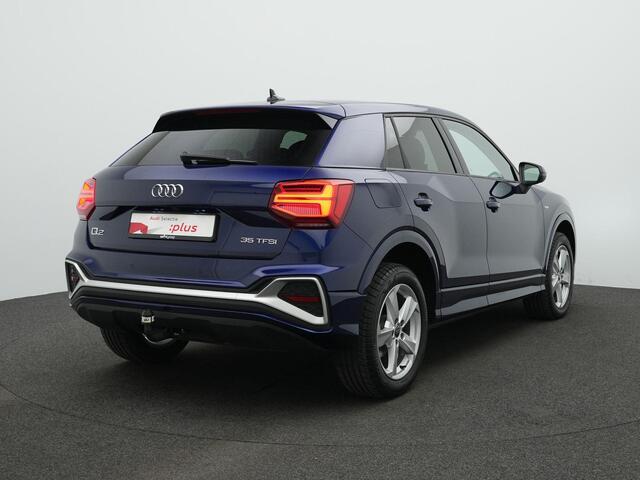 Audi Q2 35 TFSI 150 pk S-tronic S-Line | Trekhaak | Matrix LED | Achteruitrijcamera | Stoelverwarming | Adaptive Cruise