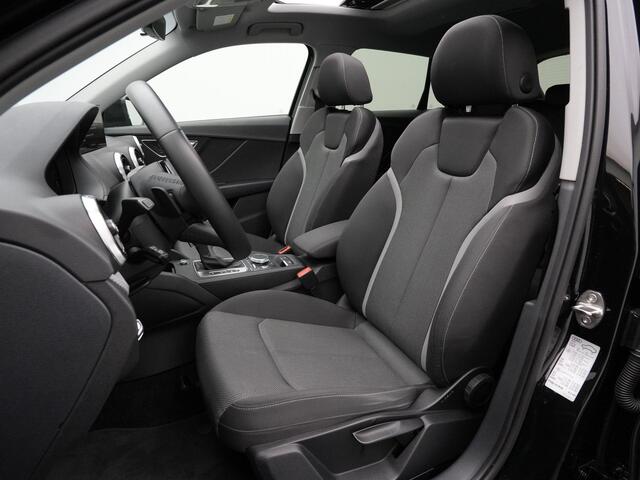 Audi Q2 35 TFSI 150 pk S-tronic S-Line | Panoramadak | Matrix LED | Achteruitrijcamera | Stoelverwarming | Navigatie