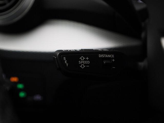 Audi Q2 35 TFSI/150PK S Edition · Stoelverwarming · Camera · Apple/Android Car Play · Leder · Trekhaak