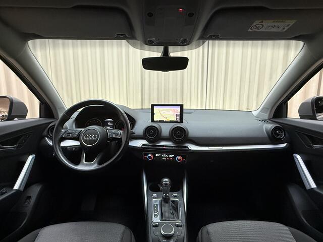 Audi Q2 30 TFSI Design Pro Line Plus QUAUNTUM GREY / 19'' LMV / Keyless / Stoelverwarming / LED / ECC Clima / Navigatie / PDC V&A