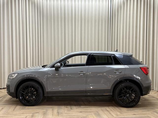 Audi Q2 30 TFSI Design Pro Line Plus QUAUNTUM GREY / 19'' LMV / Keyless / Stoelverwarming / LED / ECC Clima / Navigatie / PDC V&A