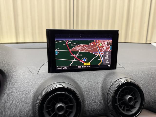 Audi Q2 30 TFSI Design Pro Line Plus QUAUNTUM GREY / 19'' LMV / Keyless / Stoelverwarming / LED / ECC Clima / Navigatie / PDC V&A