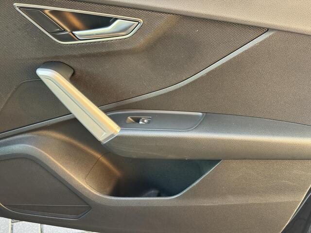 Audi Q2 35 TFSI S-line,Cam,Carpl,Navi,Cruise,Leer