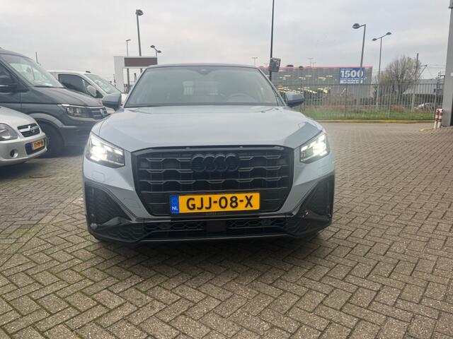 Audi Q2 35 TFSI 150PK Edition one / 3x S-Line / Panoramadak / LED Matrix / Sfeerverlichting / Elektrische Achterklep / Achteruitrijcamera / Sfeerverlichting / Stoelverwarming