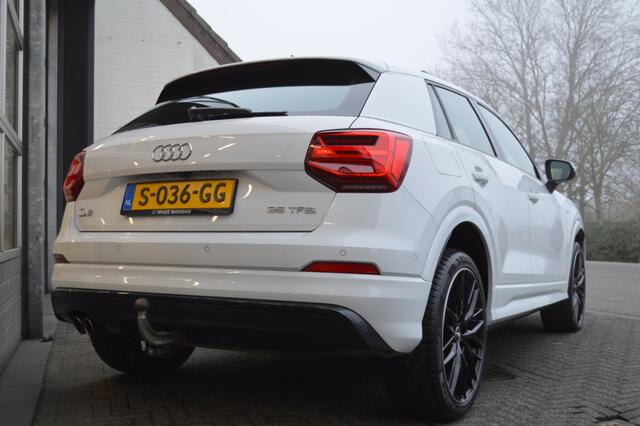 Audi Q2 35 TFSI CoD S-Line Aut. Led Panorama Virtual Camera Afn.trekh Keyless Pdc