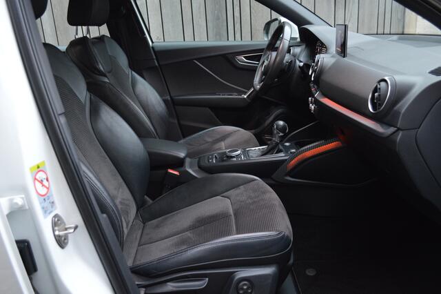 Audi Q2 35 TFSI CoD S-Line Aut. Led Panorama Virtual Camera Afn.trekh Keyless Pdc