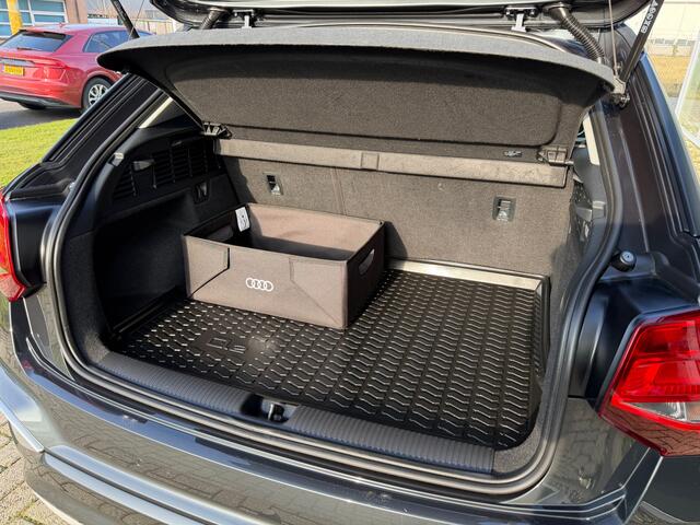 Audi Q2 35 TFSI S Edition Schuifdak