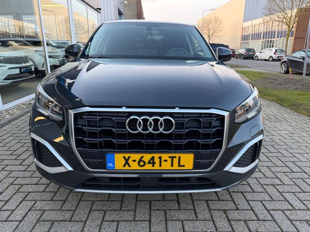 Audi Q2 35 TFSI S Edition Camera | App connect