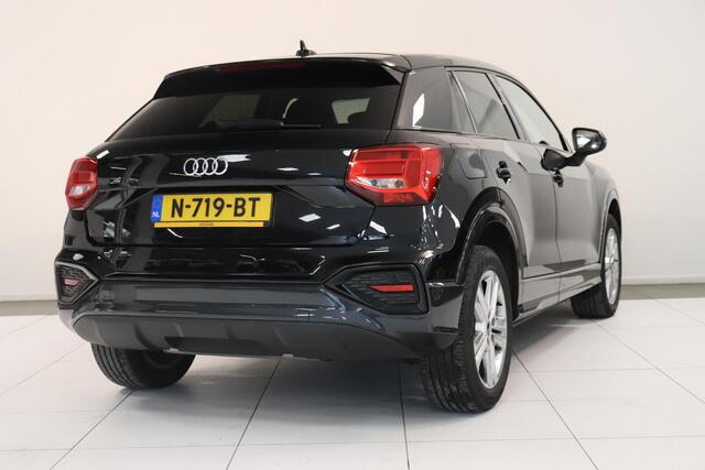 Audi Q2 35 TFSI S Edition | Parkeersensoren | Trekhaak | Stoelverwarming | Matrix LED | Elektr achterklep | Navigatie |