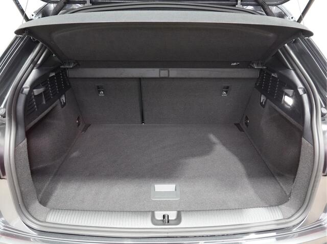 Audi Q2 35 TFSI 150pk S-line Pano. Navi. Trekhaak LED-Matrix Keyless Stoelverw. 11