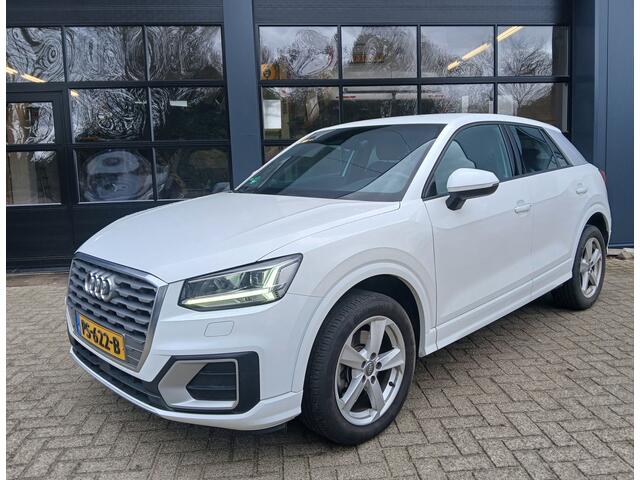 Audi Q2 1.0 TFSI / camera / trekhaak