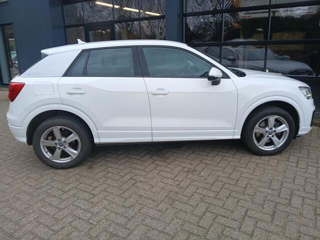 Audi Q2 1.0 TFSI / camera / trekhaak