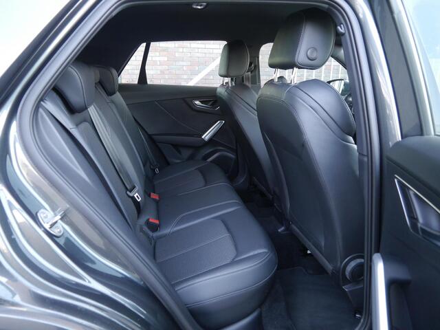 Audi Q2 35 TFSI S Edition | Automaat | Digitale cockpit | Elektrisch bedienbare achterklep | Navigatie | Cruise control | Matrix Led koplampen | S line