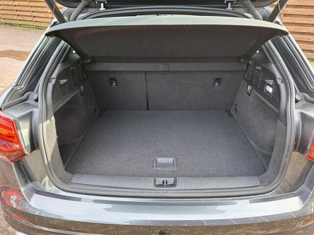 Audi Q2 1.4 TFSI CoD Launch Edit, carplay, leer, schuifdak