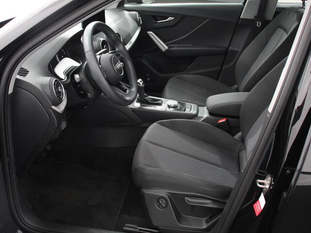 Audi Q2 35 TFSI 150pk S-Tronic Prestige Navigatie Apple Carplay / Android Auto Climate Control Dab Camera Parkeer sensoren Adaptive Cruise Control